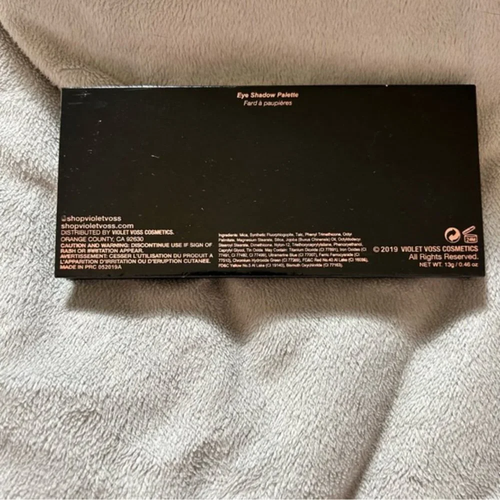 Violet Voss Cosmetics Essentials Eye Shadow Palette-NWOB